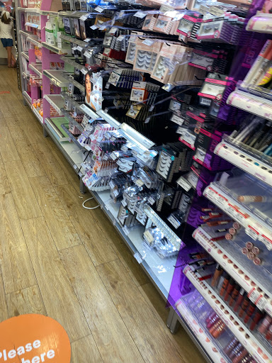 Hair Salon «Ulta Beauty», reviews and photos, 680 Ernest W Barrett Pkwy NW, Kennesaw, GA 30144, USA