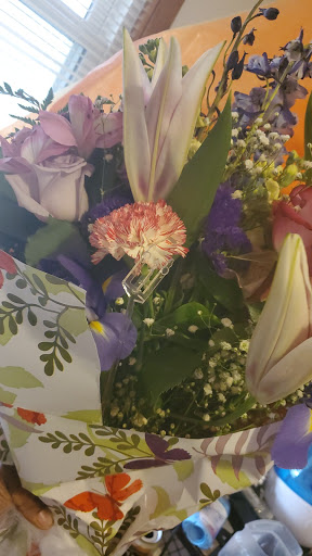 Florist «Tuthill Florist Euclid», reviews and photos, 557 E 185th St, Cleveland, OH 44119, USA