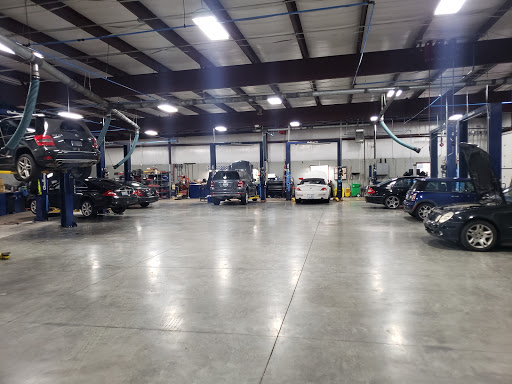 Auto Repair Shop «Turning Wrenches», reviews and photos, 1701 Mellwood Ave, Louisville, KY 40206, USA