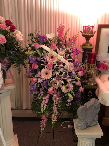 Florist «Flower Peddler», reviews and photos, 38350 Garfield Rd, Charter Twp of Clinton, MI 48038, USA