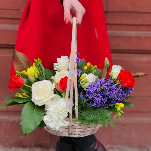 Floraria Gift Art Sibiu. Livrare Flori Sibiu, Buchete Flori, Aranjamente Florale, Coroane Funerare. - Florărie