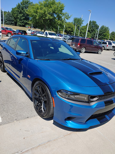 Car Dealer «Stew Hansen Dodge Ram Chrysler Jeep», reviews and photos, 12103 Hickman Rd, Des Moines, IA 50323, USA