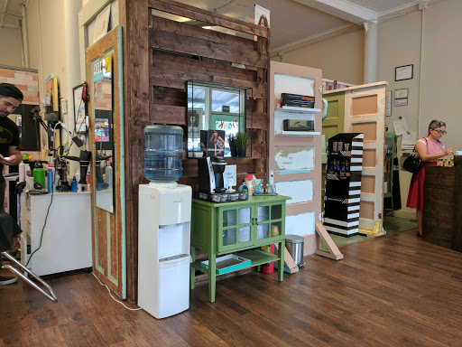 Beauty Salon «Mint Salon A Paul Mitchell Focus Salon», reviews and photos, 1016 S Presa St, San Antonio, TX 78210, USA