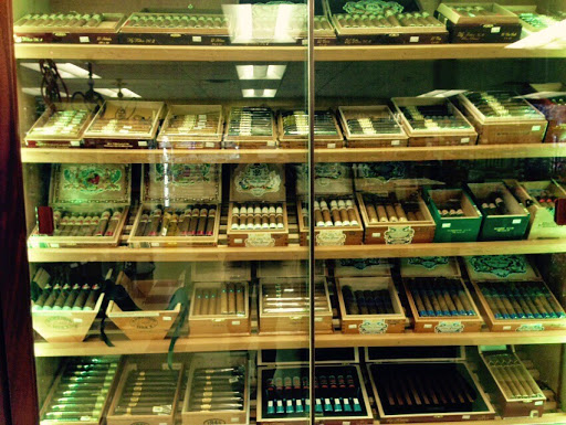 Cigar Shop «Park Avenue Smoke Shop», reviews and photos, 194 Park Ave, Worcester, MA 01609, USA