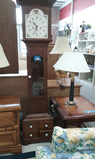 Thrift Store «New To You Upscale Resale Store», reviews and photos, 1700 W Roosevelt Rd, Broadview, IL 60155, USA