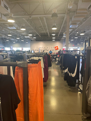 Outlet Mall «Tanger Outlet Howell», reviews and photos, 1475 N Burkhart Rd, Howell, MI 48855, USA