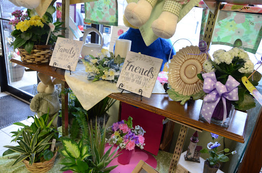 Florist «Chapel Hill Florist», reviews and photos, 2913 IL-120, McHenry, IL 60051, USA