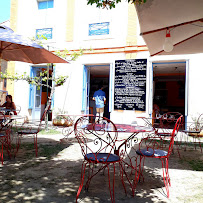 Atmosphère du Restaurant La Tomate Du Jardin à Daumazan-sur-Arize - n°4