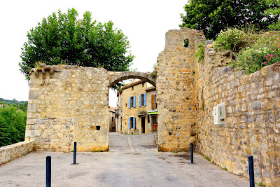 Porte de l'Eau à Lagrasse