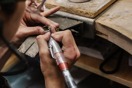 Jewelry Designer «Cline Jewelers», reviews and photos, 105 5th Ave S, Edmonds, WA 98020, USA