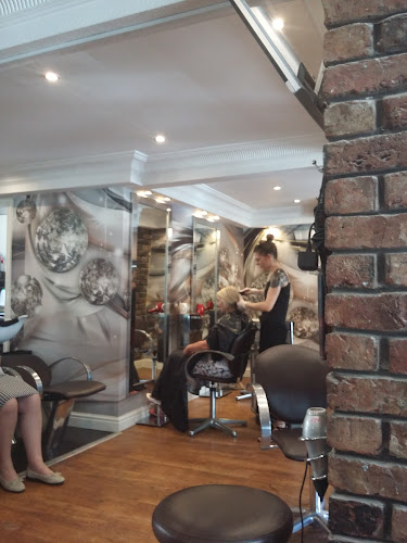 Reviews of Mirror Mirror in Manchester - Barber shop