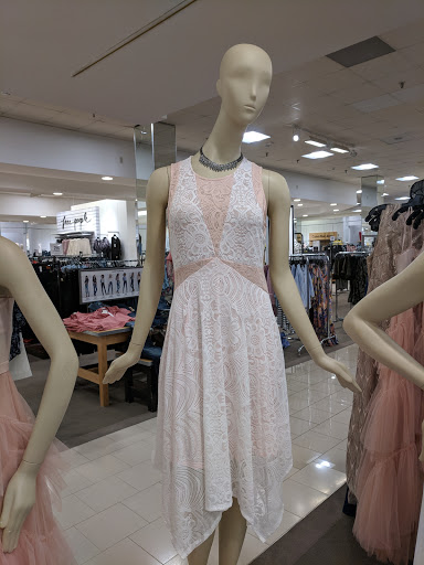 Shopping Mall «Smith Haven Mall», reviews and photos, 313 Smith Haven Mall, Lake Grove, NY 11755, USA