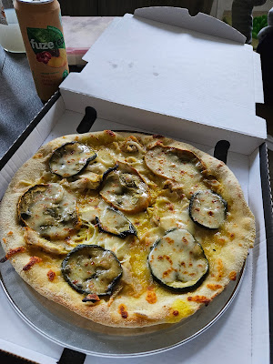 Distributeur de pizza à Lecelles