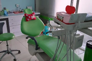 Dewata Dental Care and Lab image