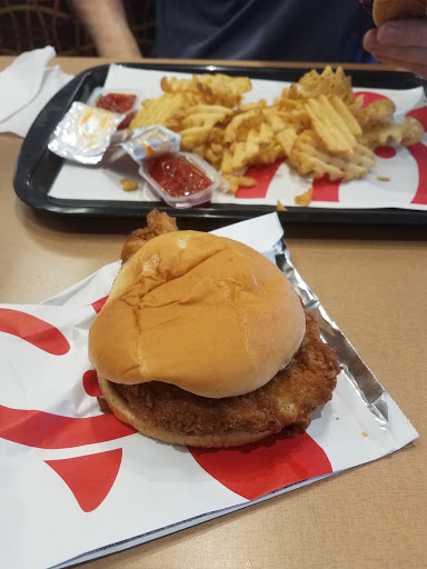 Fast Food Restaurant «Chick-fil-A», reviews and photos, 1708 N Jackson St, Tullahoma, TN 37388, USA