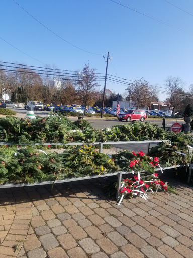 Landscaper «Reynolds Landscaping, Garden Shop & Garden Center», reviews and photos, 201 E Bay Ave, Manahawkin, NJ 08050, USA