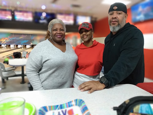 Bowling Alley «Brunswick Zone Thousand Oaks Bowl», reviews and photos, 4330 Thousand Oaks, San Antonio, TX 78217, USA