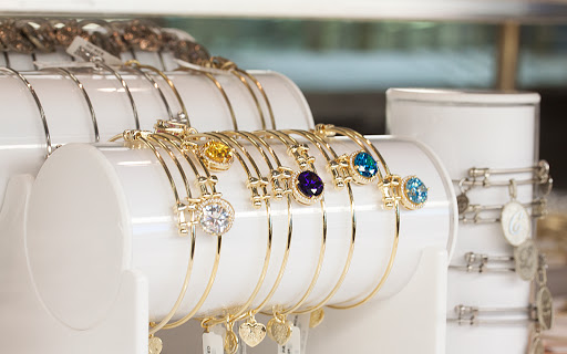 Jewelry Store «The Source Fine Jewelers», reviews and photos, 2147 W Ridge Rd, Rochester, NY 14626, USA