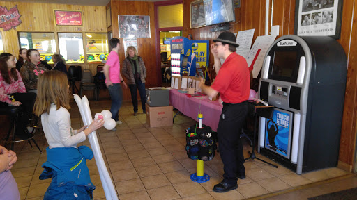 Bowling Alley «Green Lake Lanes Inc», reviews and photos, 7930 E Genesee St, Fayetteville, NY 13066, USA