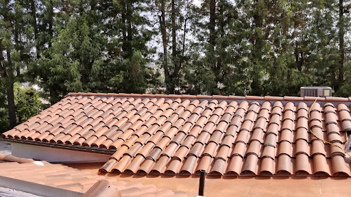 Roofing Contractor «J & J Roofing», reviews and photos, 2929 Knox Ave, Los Angeles, CA 90039, USA