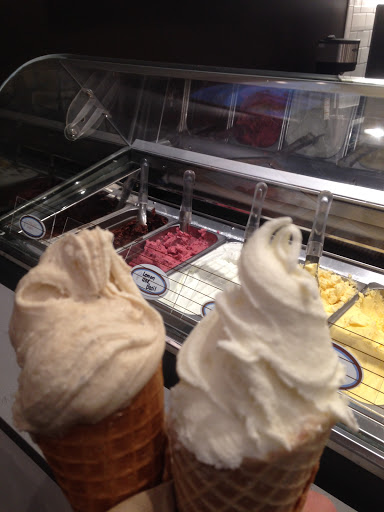 Ice Cream Shop «FRÍO Gelato - 517 Dempster, Evanston», reviews and photos, 517 Dempster St, Evanston, IL 60201, USA