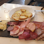 Photo n°1 de l'avis de CLAUDIO. fait le 09/04/2023 à 17:49 sur le  Vineria Vignola (salumeria e cucina) à Caprarola