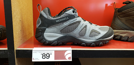 Shoe Store «Famous Footwear», reviews and photos, 1430 N Litchfield Rd, Goodyear, AZ 85395, USA