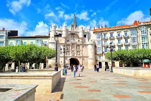 Urban Burgos image