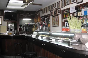 Cafetería Bar Maestro image