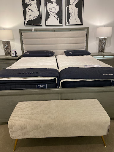 Furniture Store «Rooms To Go & Rooms To Go Kids Furniture Store - Sawgrass Mills (Plantation)», reviews and photos, 1905 N Flamingo Rd, Plantation, FL 33323, USA