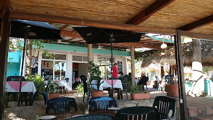 Restaurante Danny,s Terrace - Alfonso, Av. Alfonso Pérez Gasga 900, Libertad, 71980 Puerto Escondido, Oax., Mexico