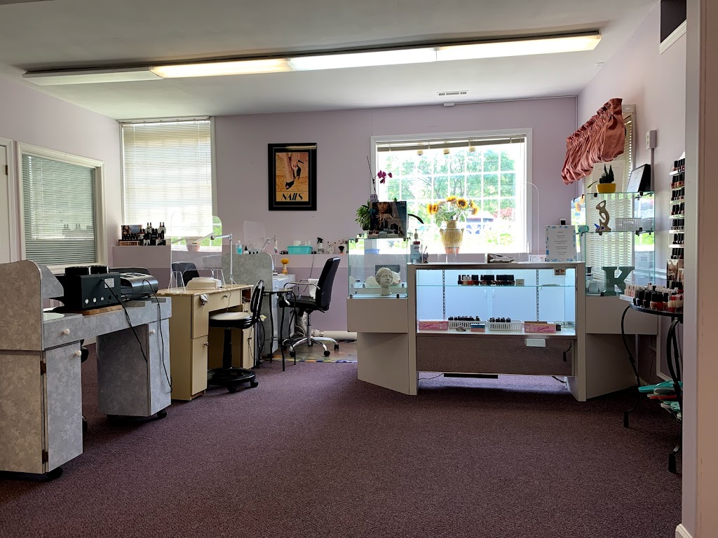 Kim's Nail & Tanning Salon 06798