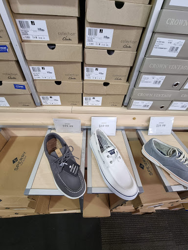 Shoe Store «DSW Designer Shoe Warehouse», reviews and photos, 19075 Interstate 45 N, Shenandoah, TX 77385, USA