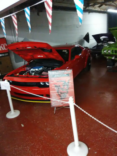 Used Car Dealer «North Shore Classics (Classic Car Dealership)», reviews and photos, 149 N Seymour Ave, Mundelein, IL 60060, USA