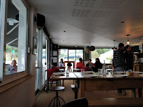 Atmosphère du Restaurant L'Auberge de la Mer à Moëlan-sur-Mer - n°19