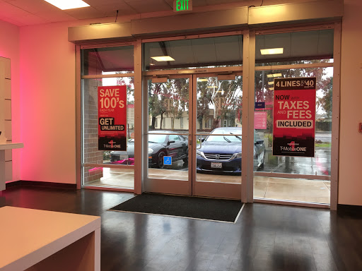 Cell Phone Store «T-Mobile», reviews and photos, 25965 Industrial Blvd #105, Hayward, CA 94545, USA