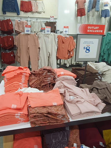 Shopping Mall «Orlando Outlet Marketplace», reviews and photos, 5269 International Dr, Orlando, FL 32819, USA