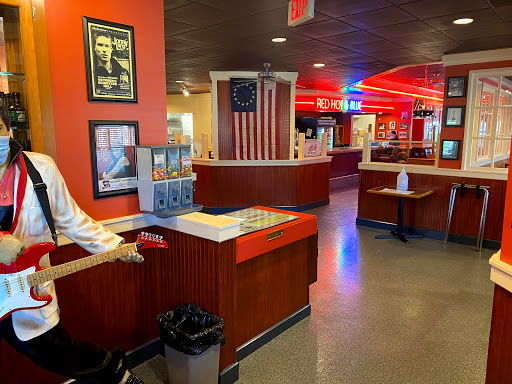 Barbecue Restaurant «Red Hot & Blue - Leesburg, VA», reviews and photos, 541 E Market St, Leesburg, VA 20176, USA