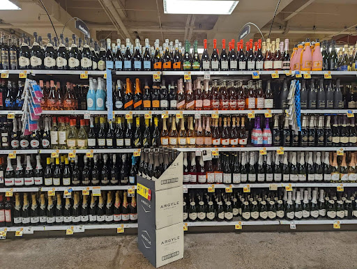 Grocery Store «Fred Meyer», reviews and photos, 14700 SE McLoughlin Blvd, Milwaukie, OR 97267, USA