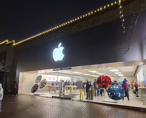 Computer Store «Apple Main Place», reviews and photos, 120 W Jefferson Ave, Naperville, IL 60540, USA