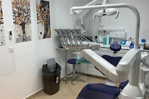 Centre Dentaire et Medical Medident Montreuil image