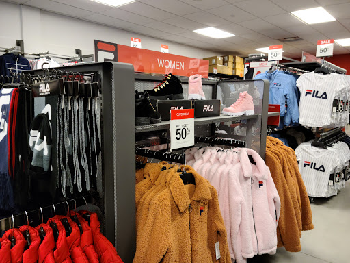 Shopping Mall «Gloucester Premium Outlets», reviews and photos, 100 Premium Outlets Dr, Blackwood, NJ 08012, USA