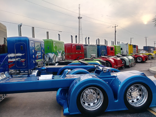 Truck Accessories Store «Texas Chrome Shop», reviews and photos, 16233 I-35, Atascosa, TX 78002, USA