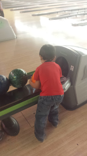 Bowling Alley «Stars and Strikes Family Entertainment Center», reviews and photos, 2400 Hiram Acworth Hwy, Dallas, GA 30157, USA