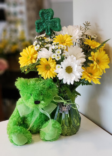 Florist «Auburn Florist», reviews and photos, 325 Southbridge St, Auburn, MA 01501, USA