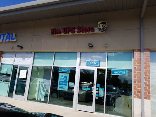Shipping and Mailing Service «The UPS Store», reviews and photos, 2033 N Milwaukee Ave, Riverwoods, IL 60015, USA