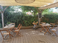 Atmosphère du Bar-restaurant à huîtres Chai Bertrand à Lège-Cap-Ferret - n°6