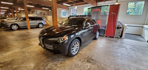 Used Car Dealer «Freeman Motor Company», reviews and photos, 7524 SW Macadam Ave, Portland, OR 97219, USA