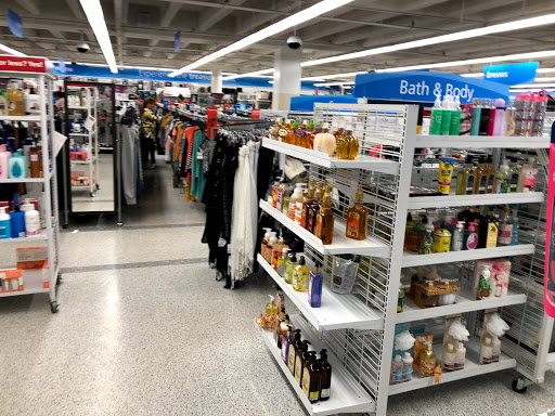 Clothing Store «Ross Dress for Less», reviews and photos, 405 Westlake Center, Daly City, CA 94015, USA