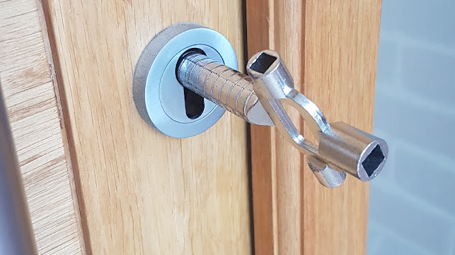 Comments and reviews of Bifold Door Repair